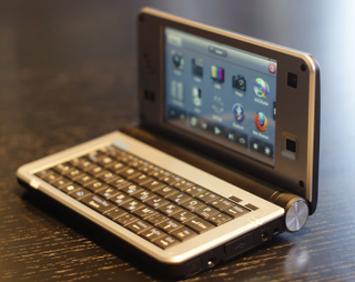 Illustration for article titled UMID's Mini Netbook Makes Eees Look Massive